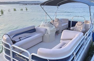 🌊 Party-Ready Pontoon for 10 on Lake Travis | Tube, Lily Pad & Premium Stereo 