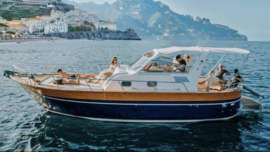 Apreamare 10 Luxury Boat Tour – Amalfi Coast & Capri