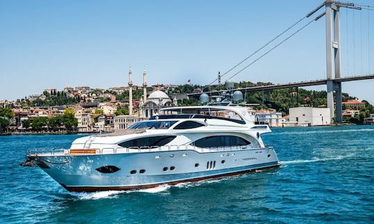 Elegant and Luxury Power Mega Yacht for80 Guests in İstanbul only 1500 per hour