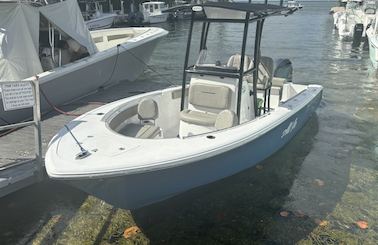 New 21' Sportsman Center Console Boat for 10 Guests in Coral Gables