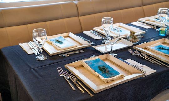 Elegant and Luxury Power Mega Yacht for80 Guests in İstanbul only 1500 per hour