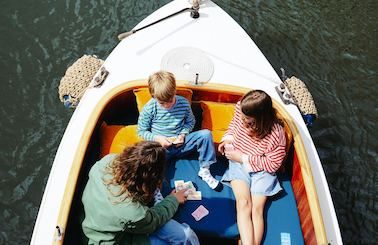 Amsterdam Canal Cruise: Float Like a Local on Diana