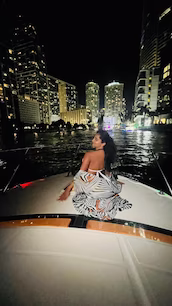 Rent this Beautiful 58ft Sea Ray 100$ OFF or FREE Jetski from Monday-Friday!