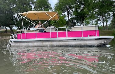 Pinkie Leisure 240 Tritoon is perfect for bachelorette parties!