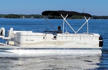 24' Bentley 240 Fish Tritoon on Lake Norman