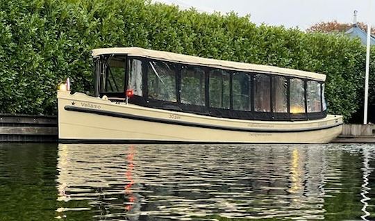 Private Canal Boat Tour in Amsterdam
