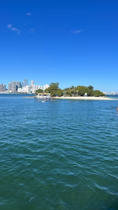 Rent this Beautiful 58ft Sea Ray 100$ OFF or FREE Jetski from Monday-Friday!